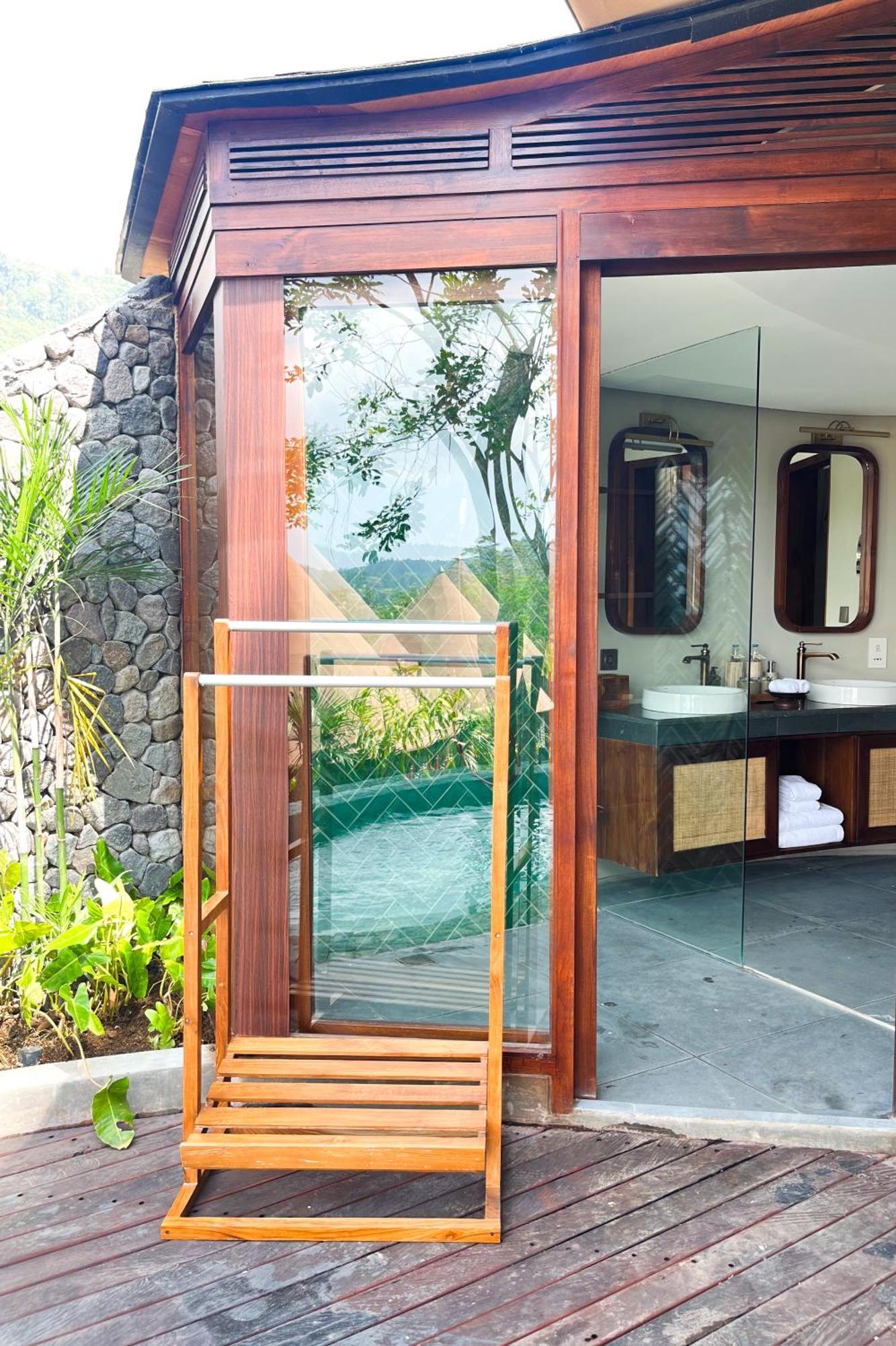 วาปา ดิ อูเม ซิเดเมน Hotel ซิเดอมัน ภายนอก รูปภาพ Bathroom at the Four Seasons Resort