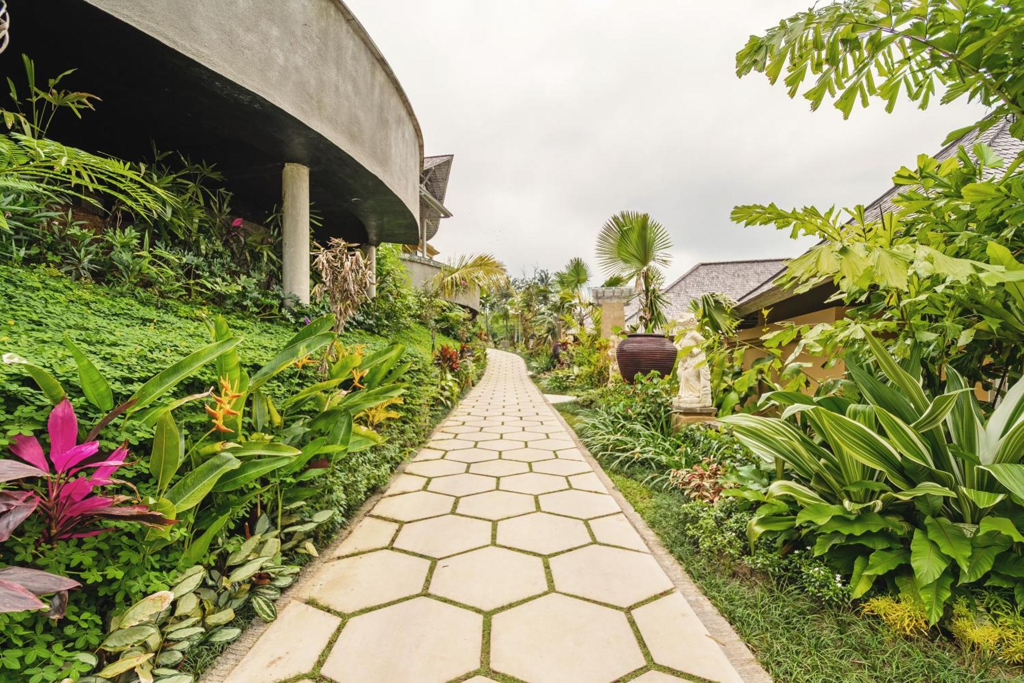 วาปา ดิ อูเม ซิเดเมน Hotel ซิเดอมัน ภายนอก รูปภาพ The path to the spa